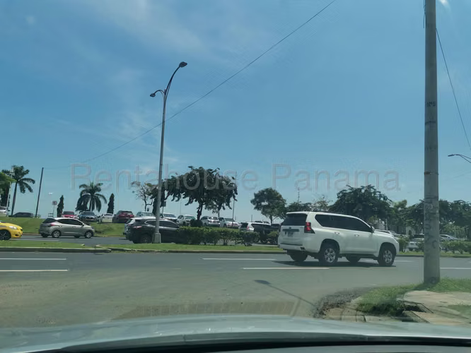 Venta de Terreno en Avenida Balboa SN