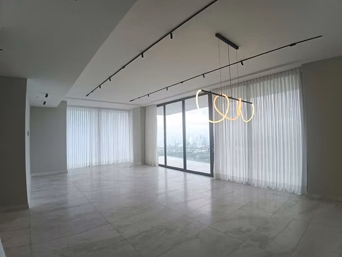 ALQUILER APARTAMENTO SANTA MARIA | LA MAISON FENDI