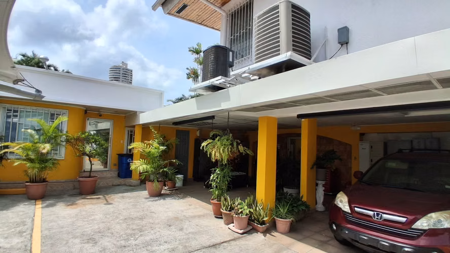El Carmen. Casa 750mts. Uso comercial 7est $800,000.00neg - Imagen 4