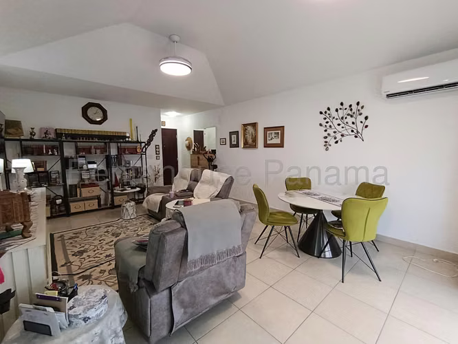 Venta de Casa en Vista Alegre playa dorada EC - Imagen 2