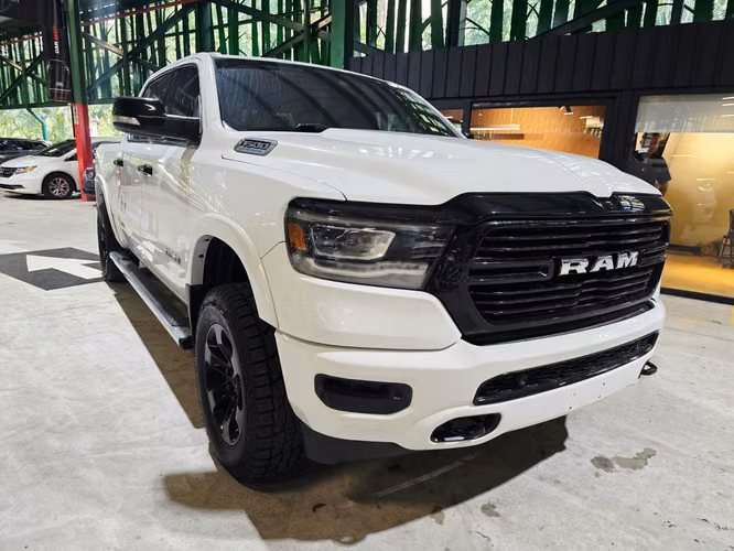 Dodge Ram 1500 Laramie 2021 - Imagen 6