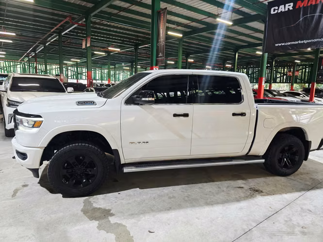 Dodge Ram 1500 Laramie 2021 - Imagen 2