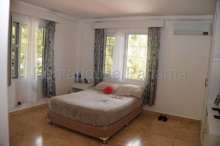 Casa de 1072m2 de lote en venta en Albrook - Imagen 18