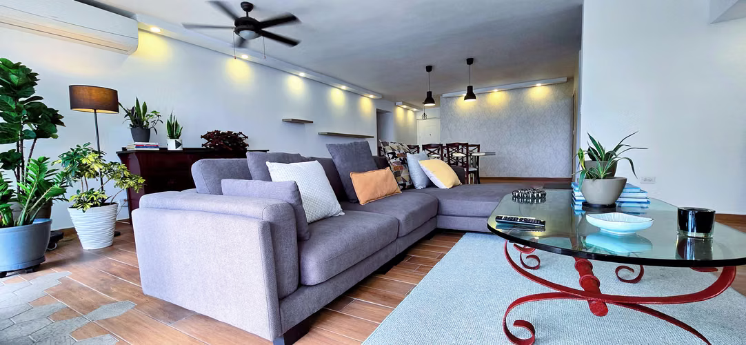 VENDO MODERNO SOFÁ, IMPECABLE, COMO NUEVO