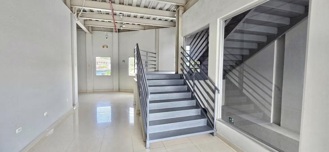  LOCAL COMERCIAL EN EL INGENIO 