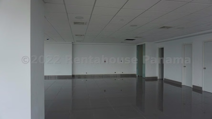 Oficina de 103m2 en alquiler en Evolution Tower Calle 50