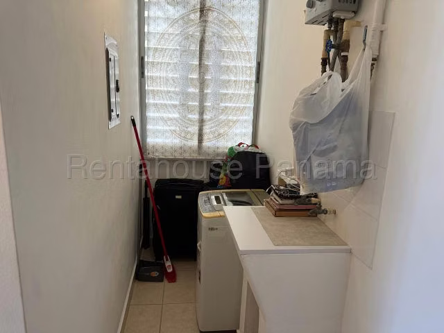 Alquilo apartamento amoblado con balcón en Carrasquilla - Imagen 8