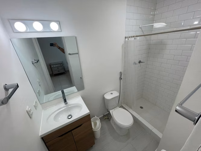 Apartamento en Venta cerca de Parque Omar – 100 m² - 2 Rec + CBE - Imagen 8