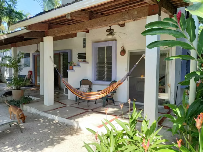 ¡GANGA por Retiro! Villa de Lujo y B&B Premiado en Farallón – Avalúo $997K en $725K