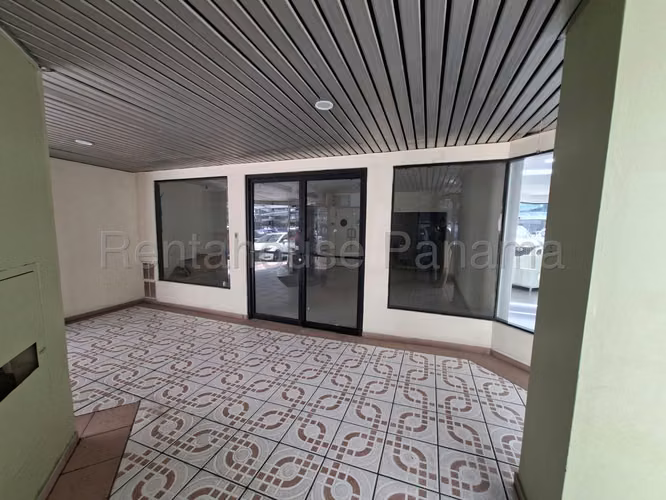 Alquiler de Local en Marbella Royal Center Solo Cliente Directo LFC
