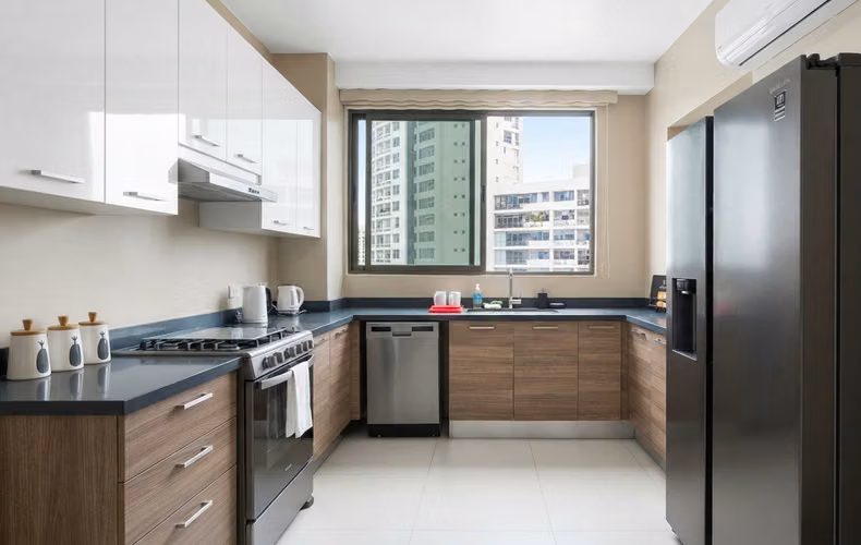 Apartamento en Punta Paitilla I amoblado I 2 Rec I con balcón y vista al mar - Imagen 9