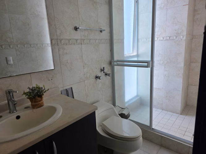 VENTA DE APARTAMENTO HERMOSO EN BELLA VISTA - Imagen 16