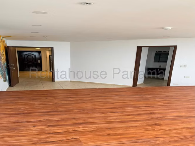 Venta de Apartamento en Avenida Balboa Ph Bay View KF