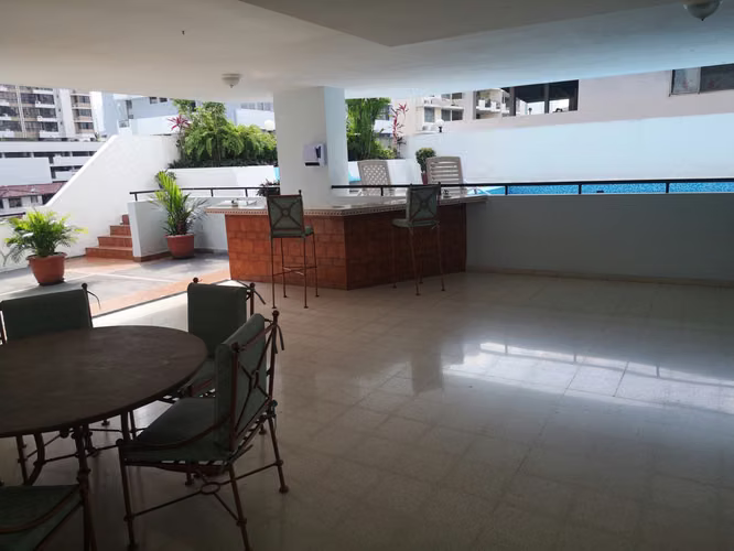 ALQUILO APARTAMENTO EN OBARRIO, 2 RECAMARAS, LINEA BLANCA, 120M2. - Imagen 17