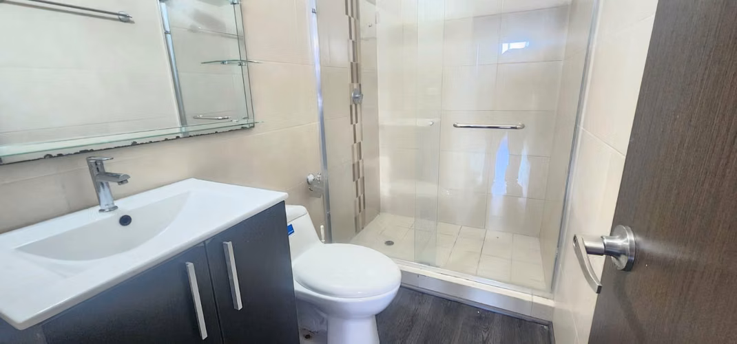 Alquiler de Apartamento Amoblado en PH San Roque – Vía España. YP
