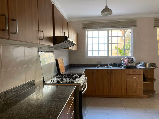 ALQUILER DE CASA EN VILLAS DEL GOLF RESIDENCIAL PRIVADO PH VILLA ALTA - Imagen 6