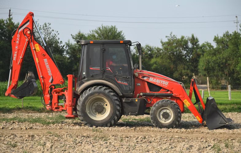 RETROEXCAVADORA RETRO MANITOU MBL-X-920