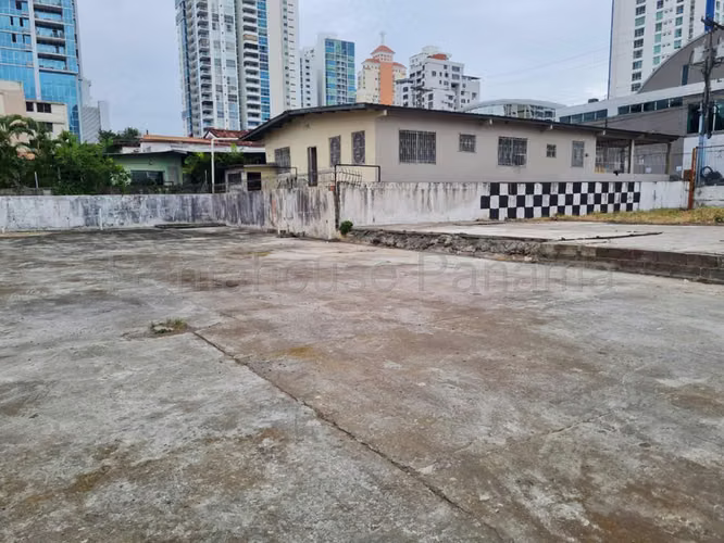 Terreno de 957 m2 en venta en San Francisco