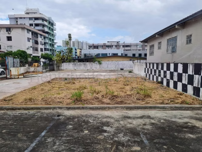 Terreno de 957 m2 en venta en San Francisco