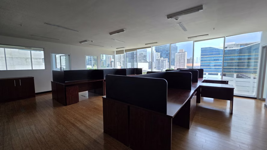Venta o alquiler de oficina amoblada en Office One, Obarrio