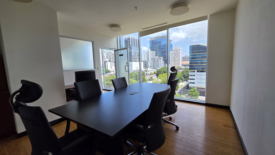Venta o alquiler de oficina amoblada en Office One, Obarrio
