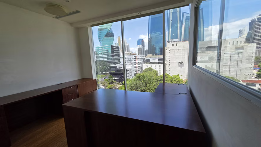 Venta o alquiler de oficina amoblada en Office One, Obarrio