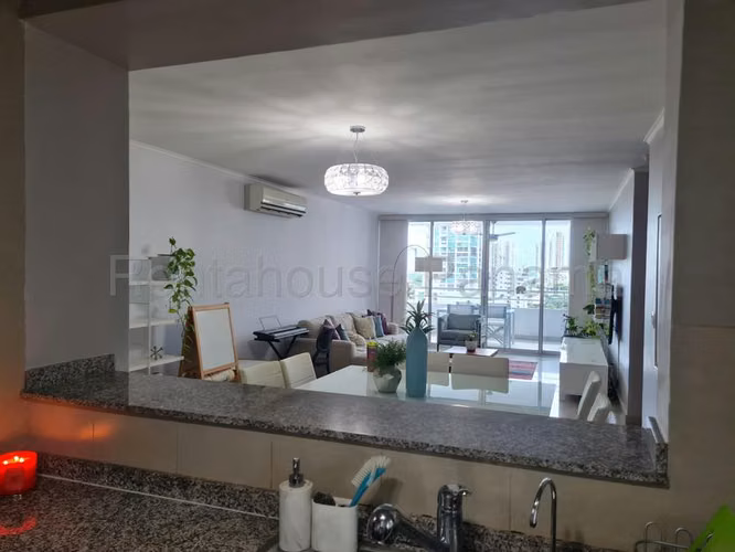 En Venta  Apartamento en PH The Regent San Francisco