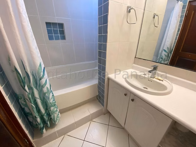 Vendo Apartamento de 136 m² en PH Park View II, El Dorado 27-1249GG - Imagen 15