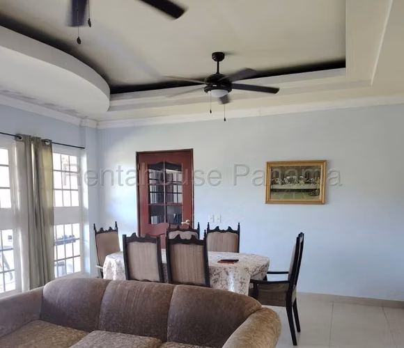 Vendo Casa de 178 m² en Santiago, Veraguas 27-172GG