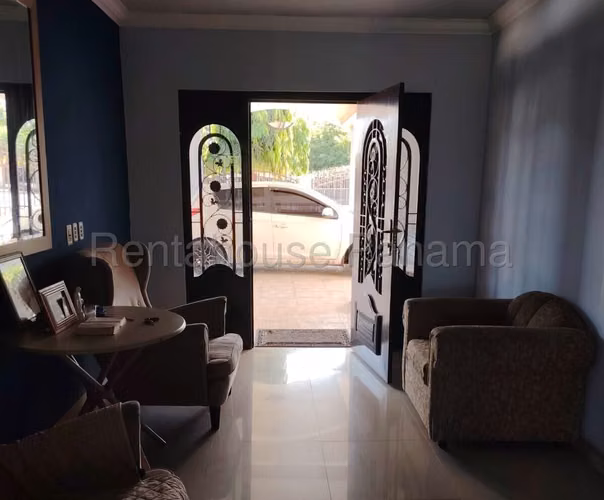 Vendo Casa de 178 m² en Santiago, Veraguas 27-172GG