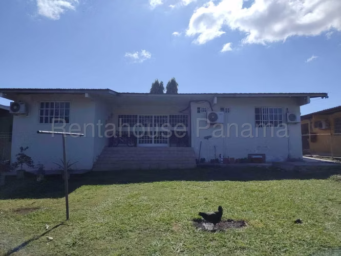 Vendo Casa de 178 m² en Santiago, Veraguas 27-172GG