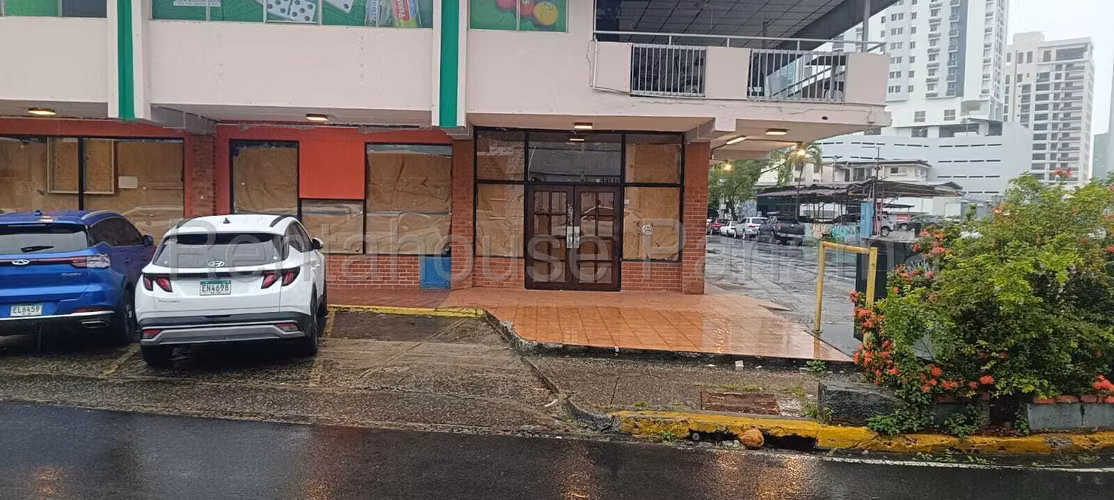 ¡Amplio Local Comercial en Alquiler en Obarrio!  | GC