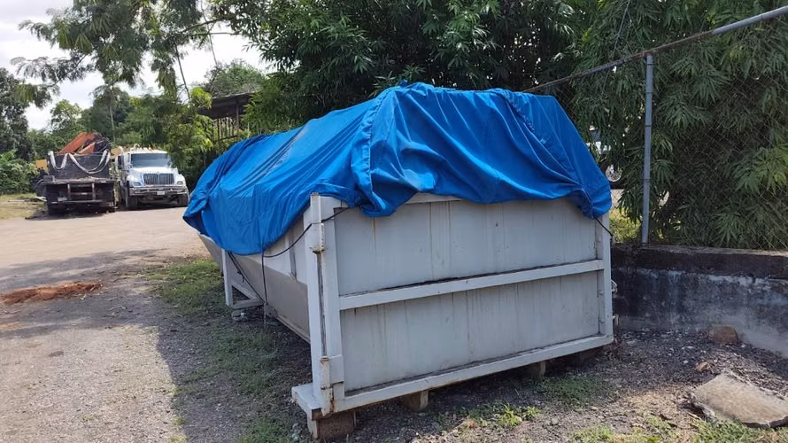 Contenedor/Basurero metálico industrial para basura y residuos NEGOCIABLE