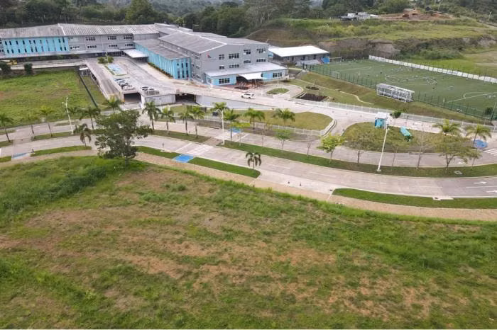 Terreno en esquina de 478m2 - Green Valley, Panama Norte - Imagen 2