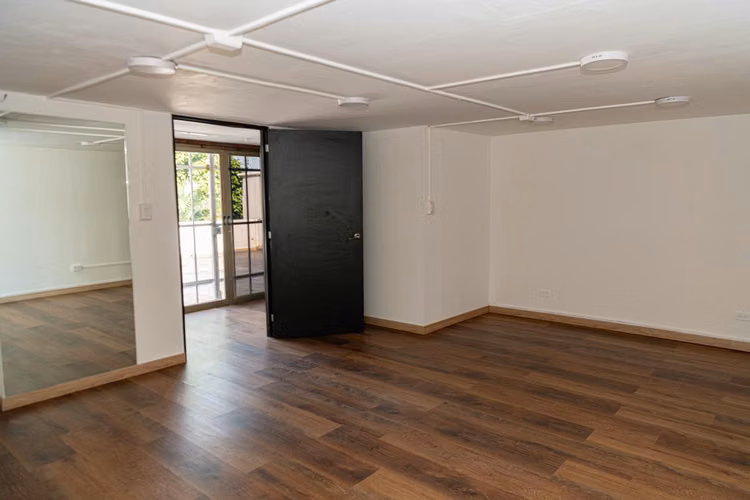 Venta de Casa en La Alameda de 4 Niveles