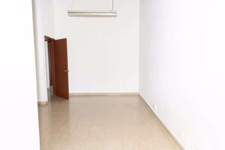 Venta de Casa en La Alameda de 4 Niveles - Imagen 8