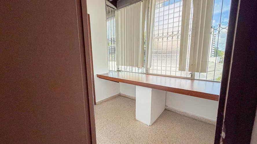 Venta de Casa en La Alameda de 4 Niveles - Imagen 17