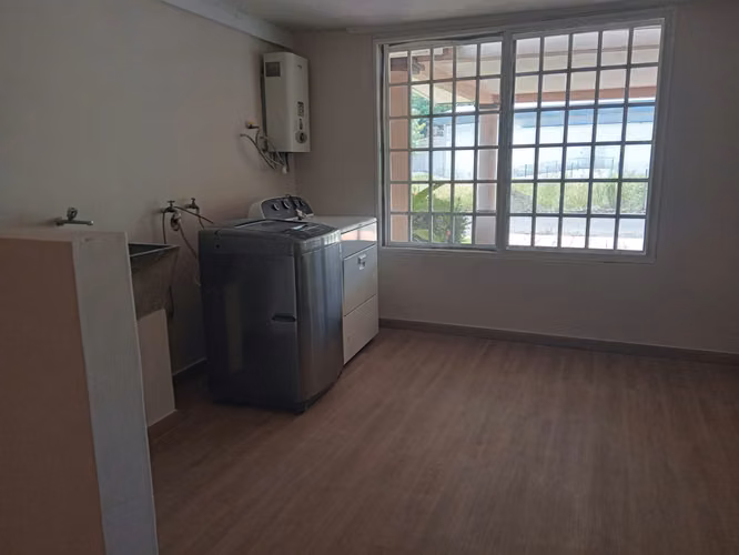 Espectacular casa de 1 nivel en Llanos de Curundú | 650 m² de lote | US$460,000 Negociable. - Imagen 7