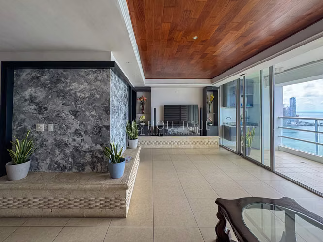 Venta de apartamento en Avenida balboa