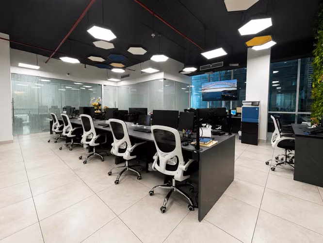 OFICINA LISTA PARA TRABAJAR – PLAZA EDISON | CORPORATE CENTER 75mts y 145 mts2.