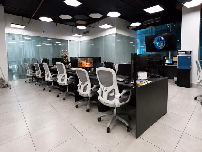 OFICINA LISTA PARA TRABAJAR – PLAZA EDISON | CORPORATE CENTER 75mts y 145 mts2.