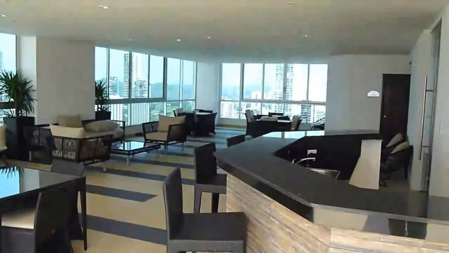 Vendo Apartamento Amoblado en Venta – PH Villa del Mar, Avenida Balboa | Vista a la ciudad - Imagen 19
