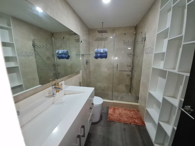 Vendo Apartamento Amoblado en Venta – PH Villa del Mar, Avenida Balboa | Vista a la ciudad - Imagen 6