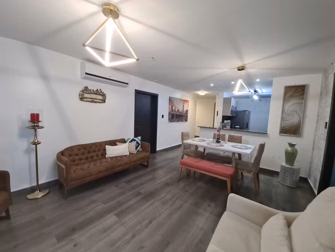Vendo Apartamento Amoblado en Venta – PH Villa del Mar, Avenida Balboa | Vista a la ciudad - Imagen 12