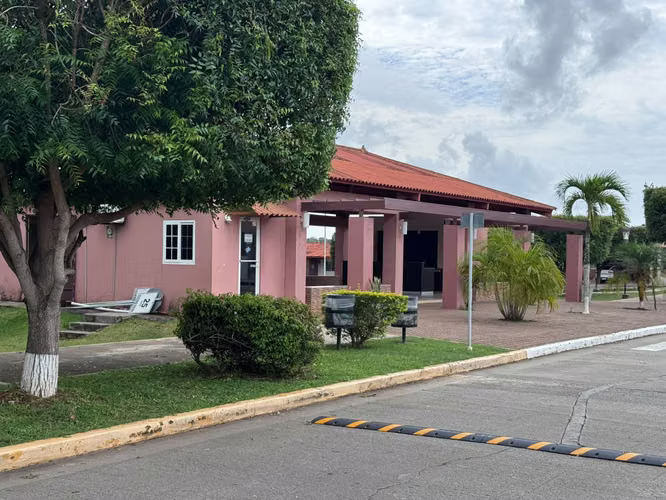 VENDO CASA ARBOLEDAS LAS MAGNOLIAS LA CHORRERA - Imagen 4