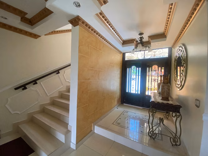 Hermosa Casa en Venta – Altos de Panamá - Imagen 4