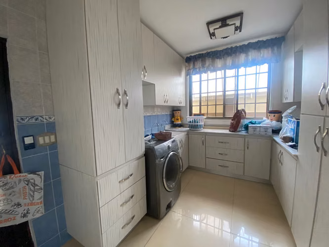 Hermosa Casa en Venta – Altos de Panamá - Imagen 9