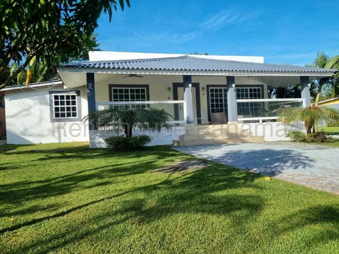 Casa Amoblada en Venta en Gorgona  CIG271659