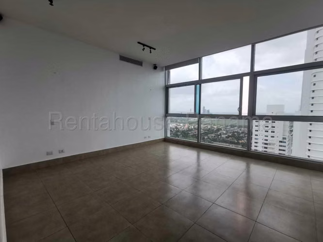Vendo Apartamento de 453 m² en PH Ten Tower, Costa del Este 27-721GG