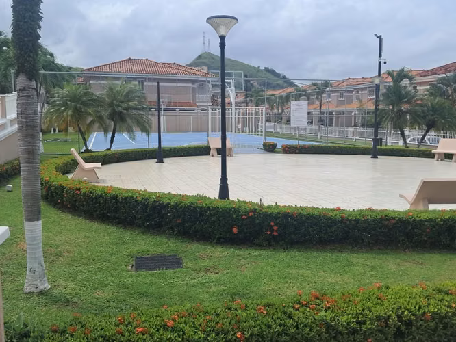Venta de Casa en Altos del Country Por Debajo de Avalúo